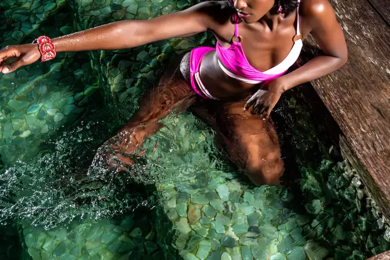 חשפניות להזמנה לחיילים